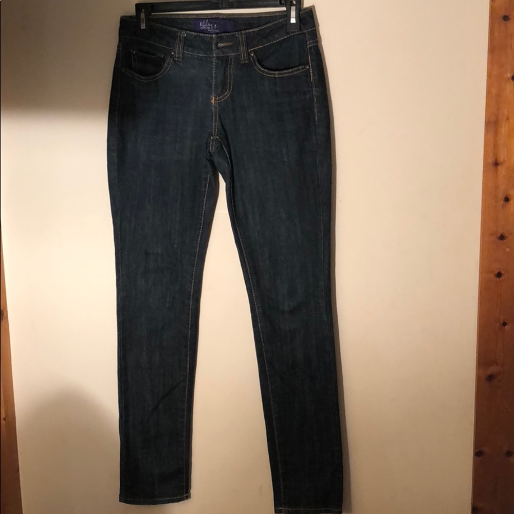 Juniors Size 5. Miley Cyrus Max Azria Jeans
